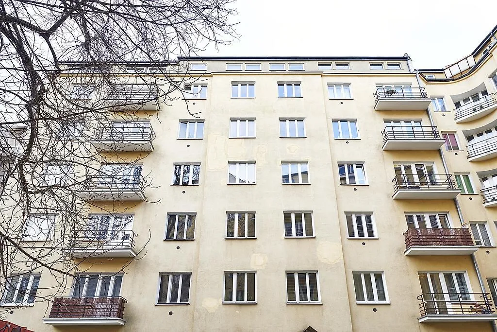 Cozy Apartment In Old Ochota Варшава