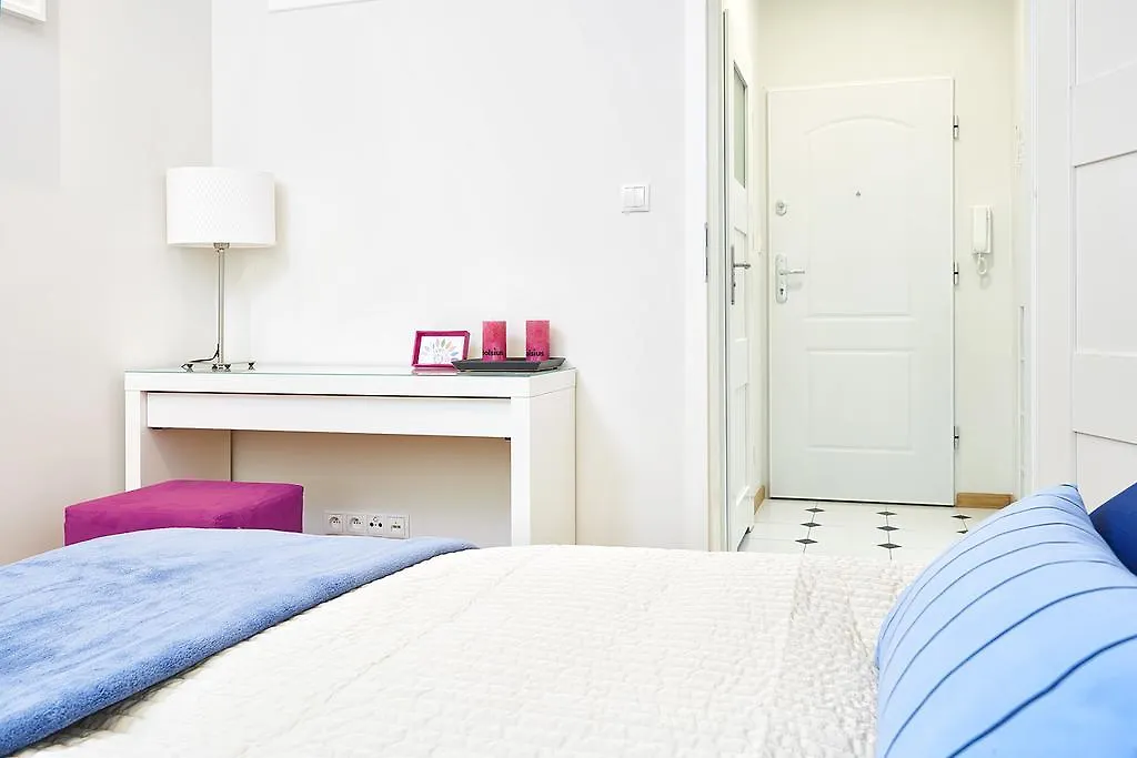 Cozy Apartment In Old Ochota Varsó
