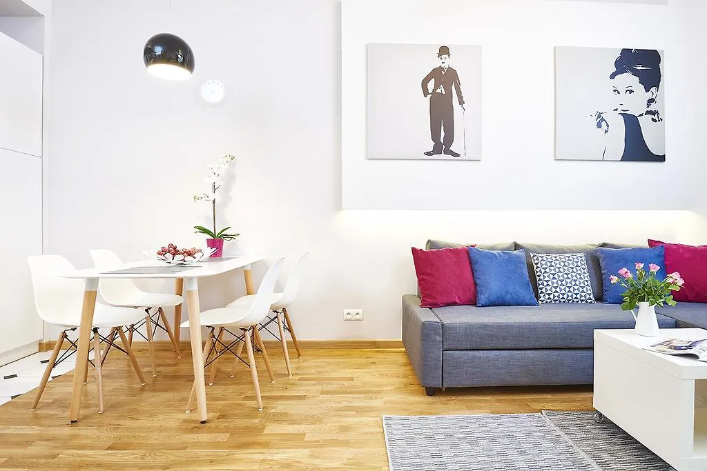 Cozy Apartment in Old Ochota Warszawa 0*,  Polska